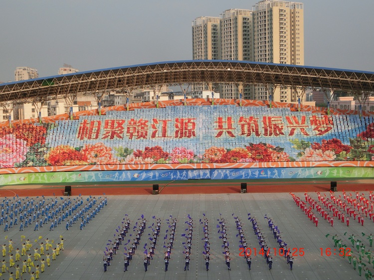 整體背景墻表演區(qū)域.JPG