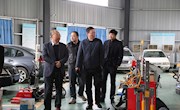 上海中銳教育集團總經(jīng)理毛恩來校考察交流