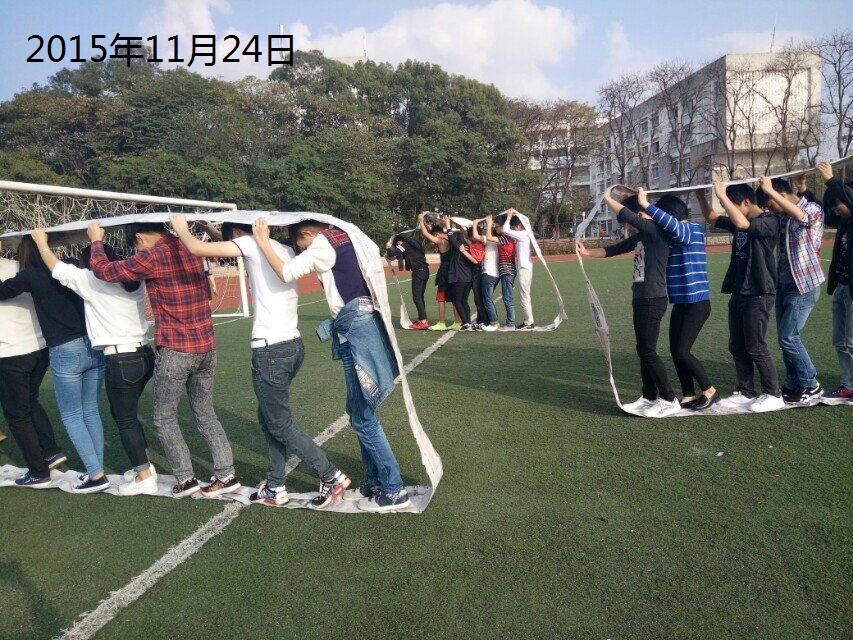 物聯(lián)網專業(yè)學生作品參加軟件交會.jpg