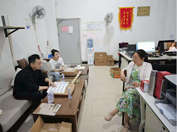 家具學(xué)院赴江西木作達(dá)人家具有限公司開展產(chǎn)教融合交流活動(dòng)