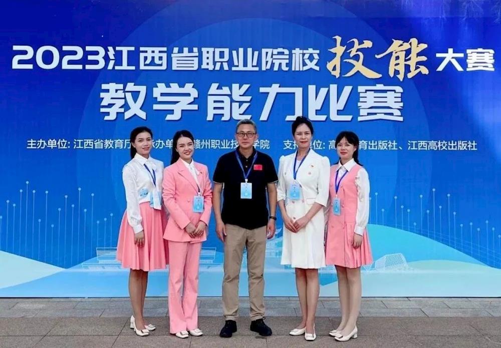 98ffd1ebccf24ff594f53d63025516cd.jpg
