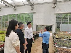 張小明副校長深入園藝世賽基地和智能溫室大棚開展專題調(diào)研